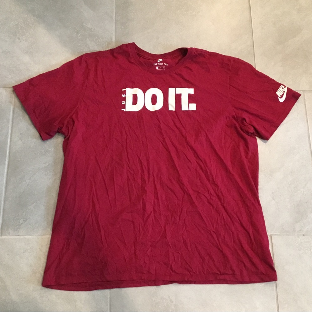 Maroon Nike T-shirt